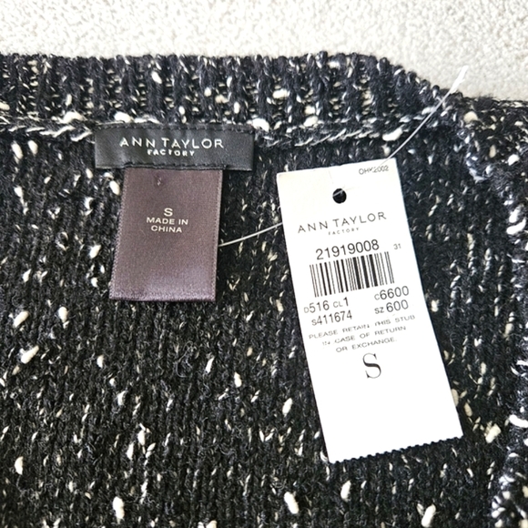 NWT Ann Taylor Factory Tweed Short Sleeve Dress. Size S - Picture 4 of 6